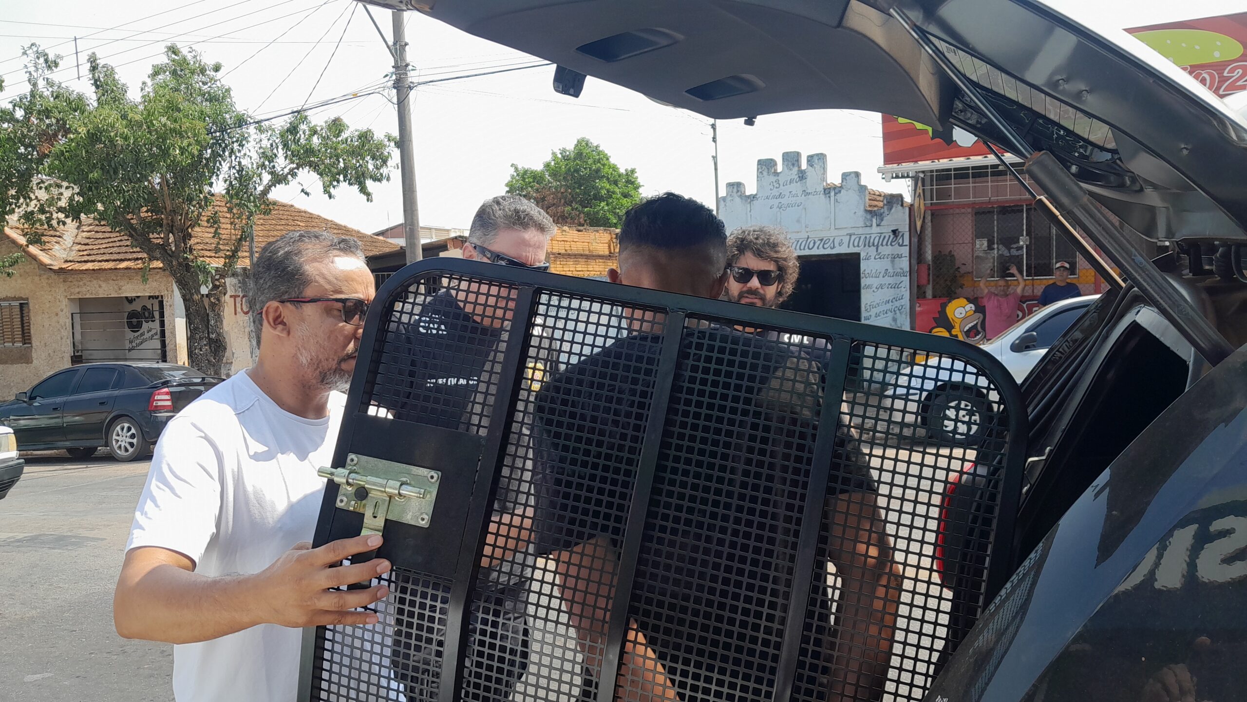 Estelionatário é preso pelas polícias Civil e Militar, tentando aplicar golpe em agência