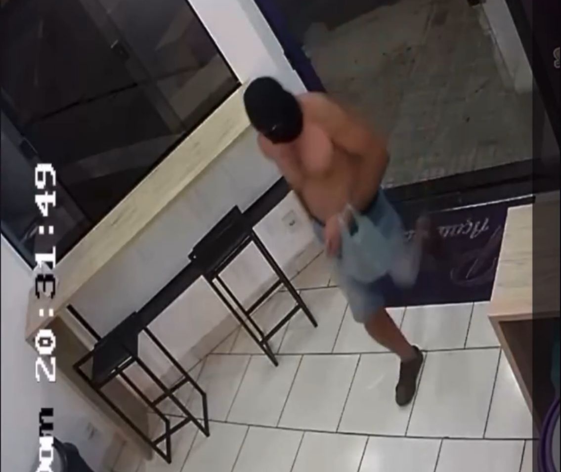 Loja de açaí é assaltada e criminoso com canivete leva R$1 mil