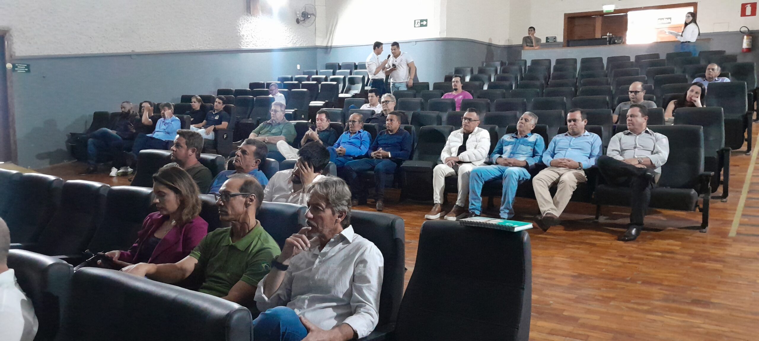 Municípios discutem concessão pública para resíduos sólidos com CISAB SUL e BDMG