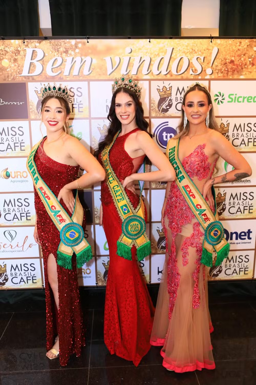 Jovem de 24 anos é eleita Miss Brasil Café 2025 na 12ª edição do evento realizado em Três Pontas, MG