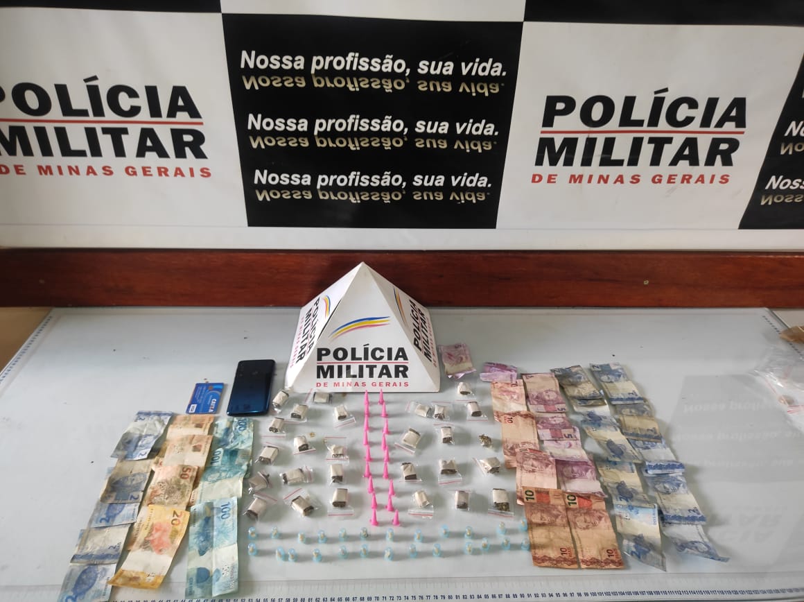 Homem é flagrado vendendo droga para jovem em situação de rua e acaba preso