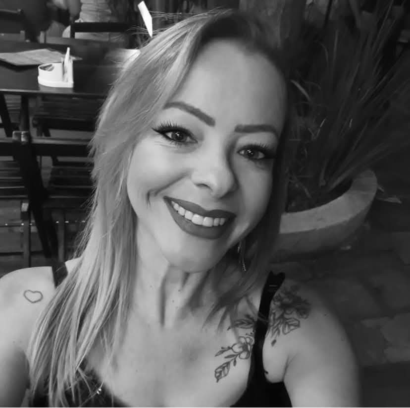Morre mulher vítima de acidente entre moto e carreta no Centro