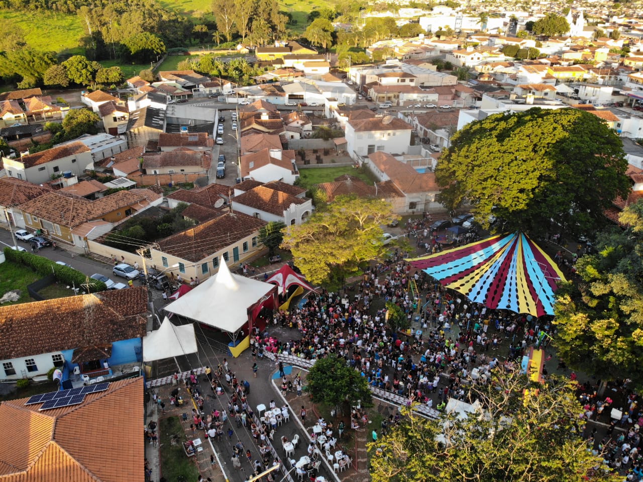 Carnaval 2025 será levado aos bairros em matinês e shows nacionais fecham as noites na Avenida