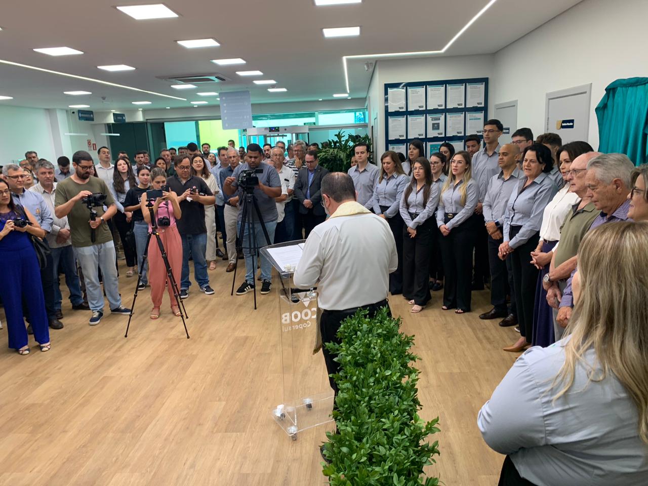 Sicoob Copersul comemora bodas de pérola com reinauguração da agência matriz