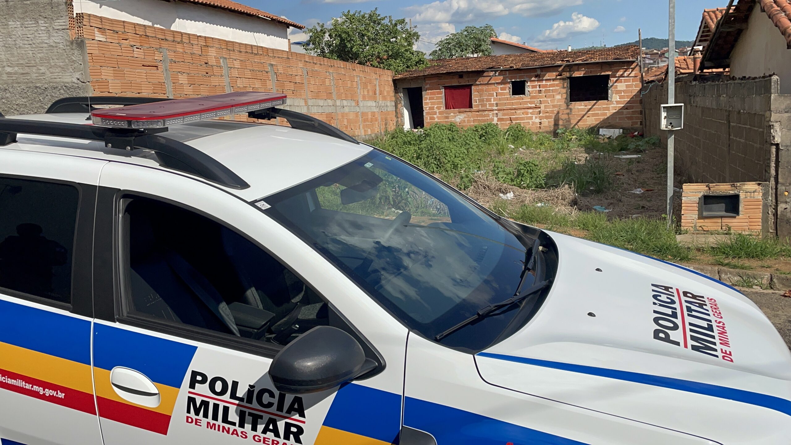 Rapaz esfaqueia o filho da vizinha, cansado de ouvir gritos de madrugada no São Judas Tadeu