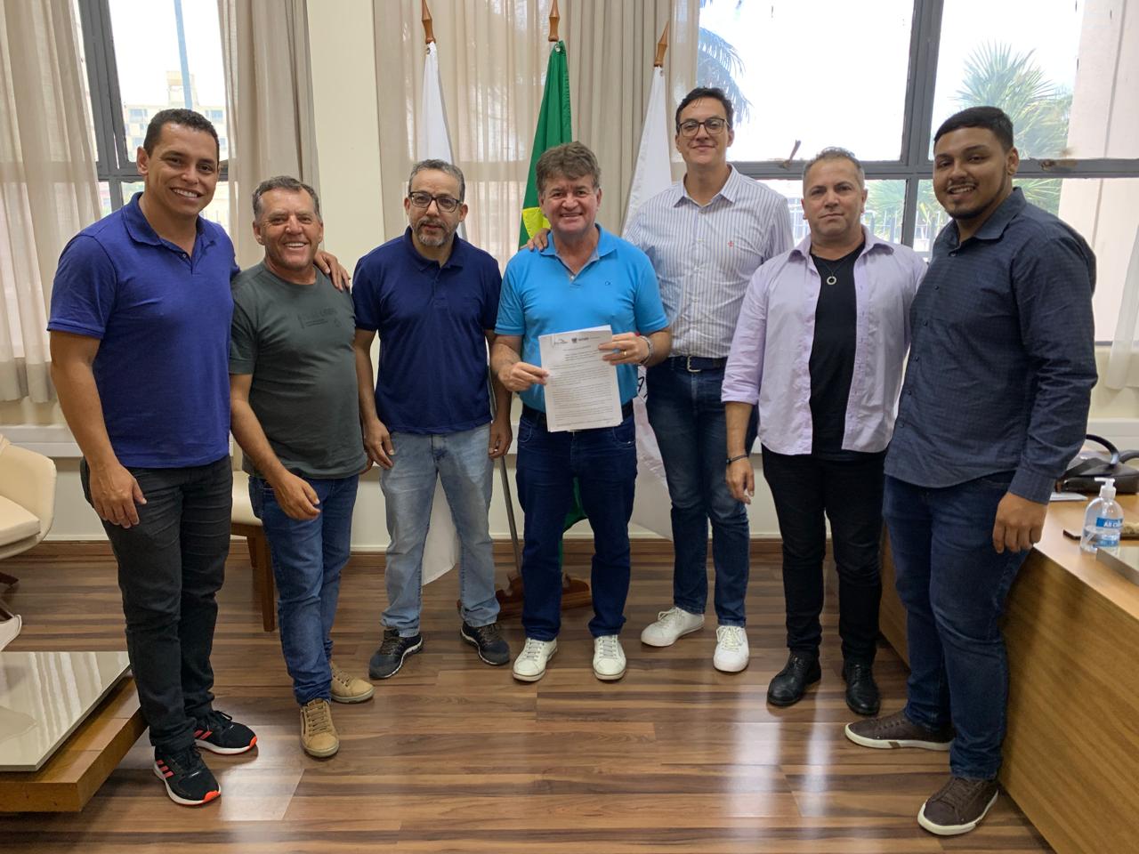 Prefeito Luisinho sanciona Lei do Refis, do vereador Rodrigo Investigador