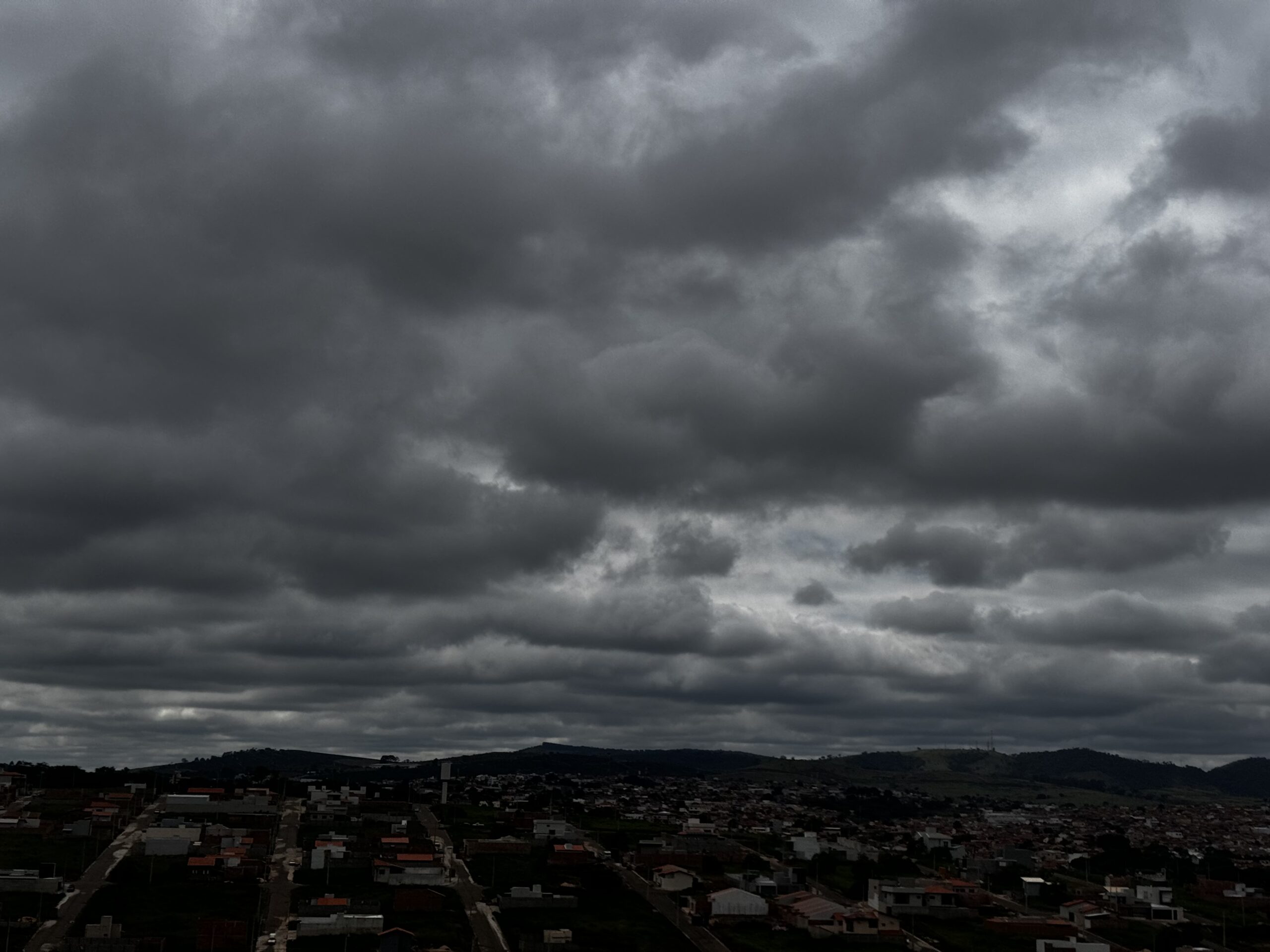 Domingo tem previsão temporal em Três Pontas