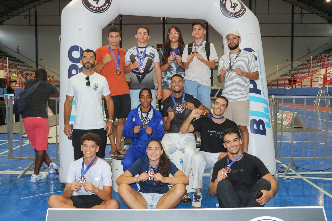 Atletas da Academia AR Jiu-Jitsu brilham na Copa da Liga Sul Mineira