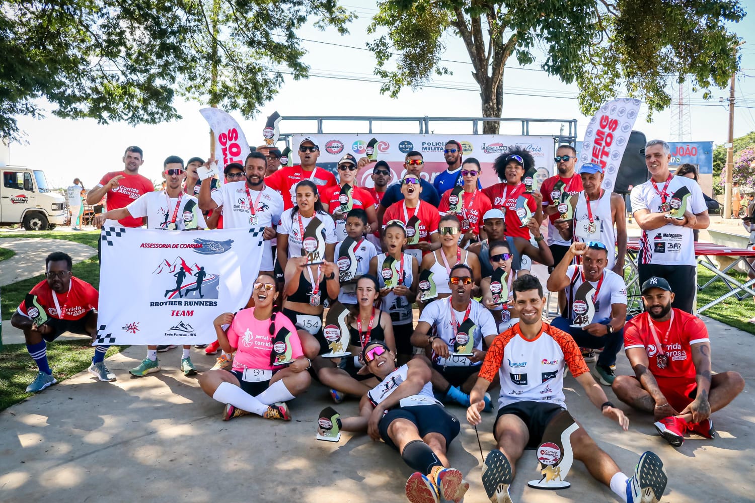 Atletismo de Três Pontas ganha força com apoio da Secretaria de Esportes e atrai atletas de 2 a 80 anos