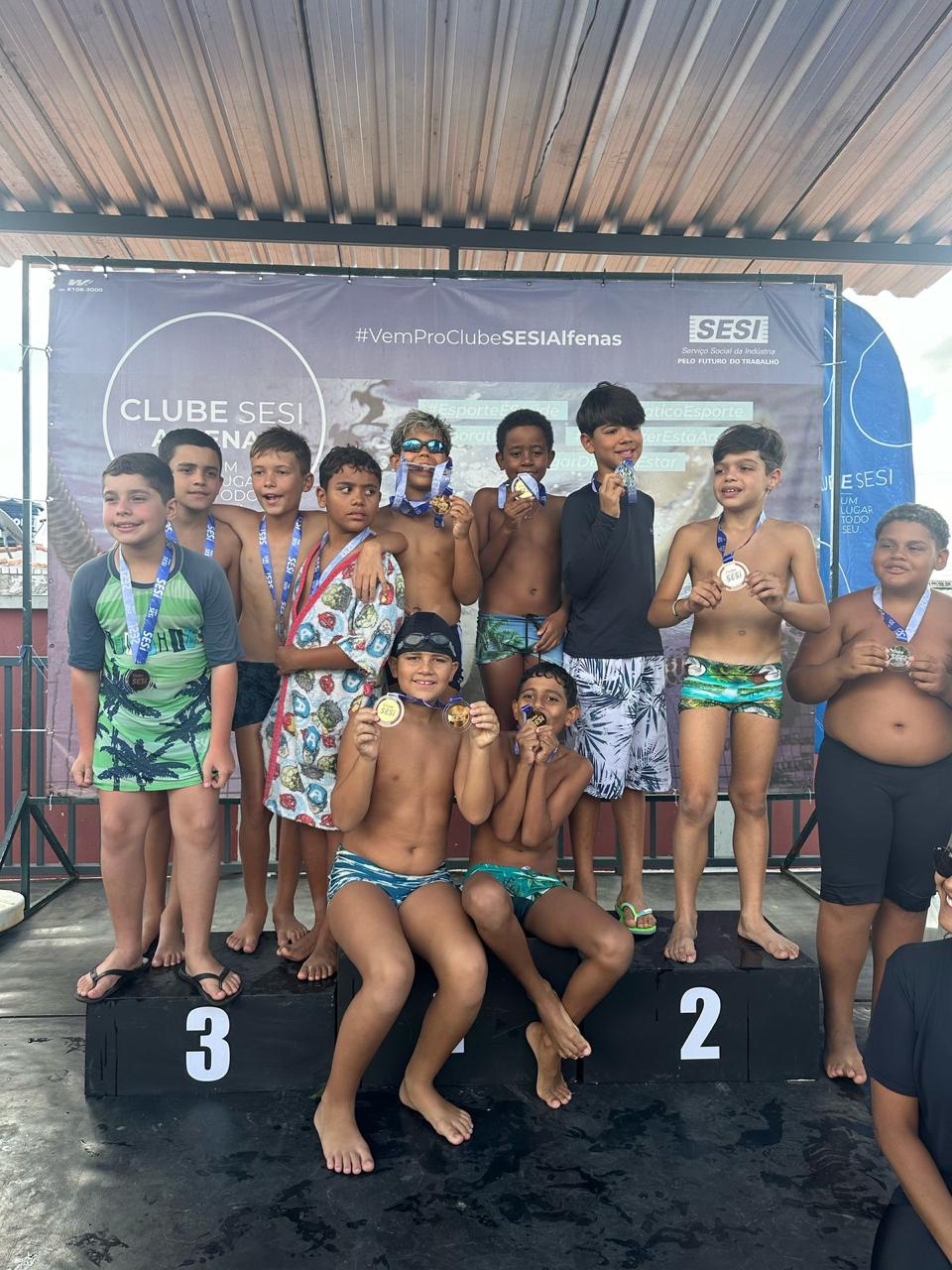 Trespontanos sobem ao pódio do Circuito SESI de Natação