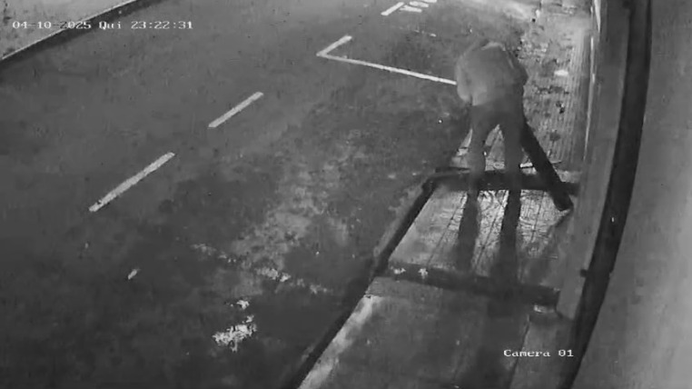 Homem é preso após furtar grades de captação de água no Centro de Três Pontas