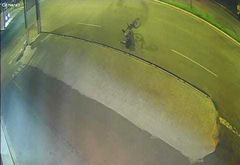 Homem de 29 anos morre após cair de bicicleta em calçada em Três Corações