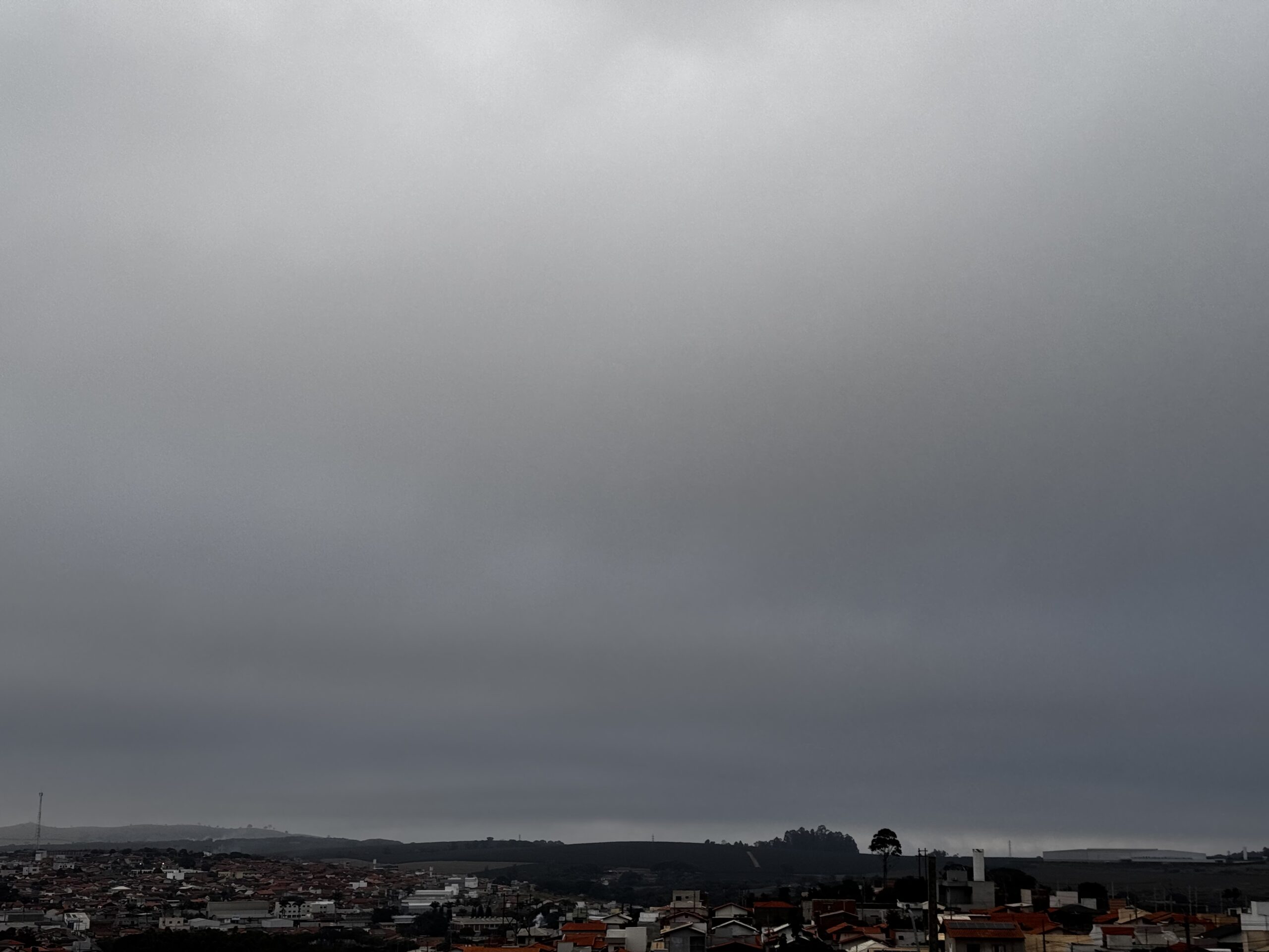 Quarta-feira começa com nuvens e clima ameno em Três Pontas
