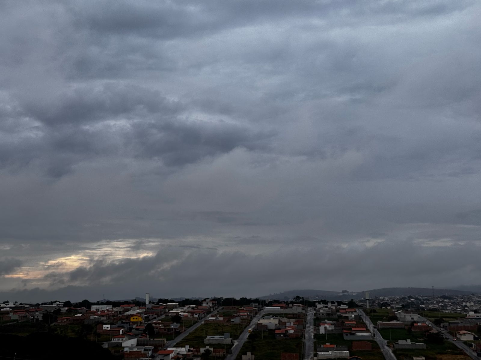 Sexta-feira será de sol e céu limpo em Três Pontas