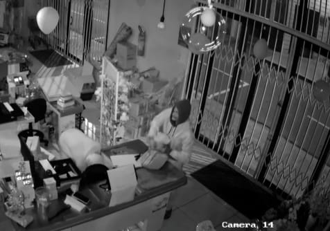 Loja de festas é furtada pela segunda vez no Centro de Três Pontas; criminosos agem com a mesma audácia