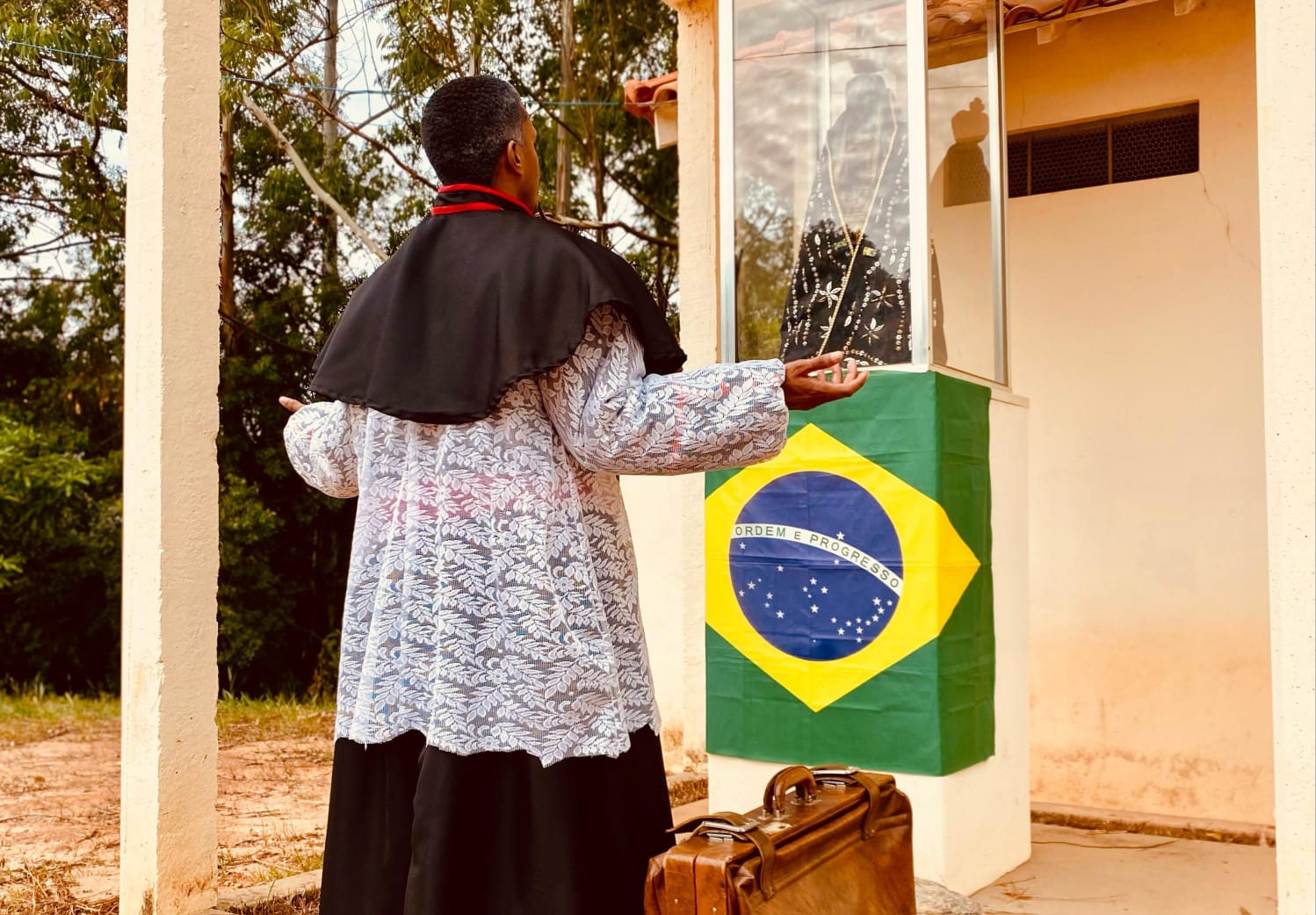Grupo Arte e Manha estreia espetáculo inédito sobre a vida de Padre Victor em Três Pontas