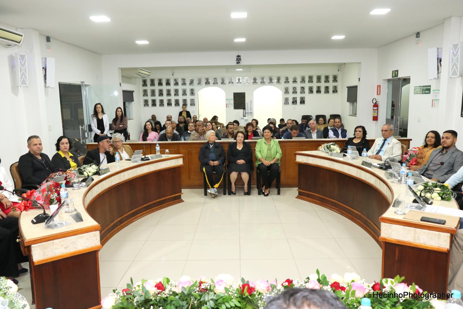 Câmara realiza homenagem histórica às mães, em noite marcada por surpresas e sensibilidade