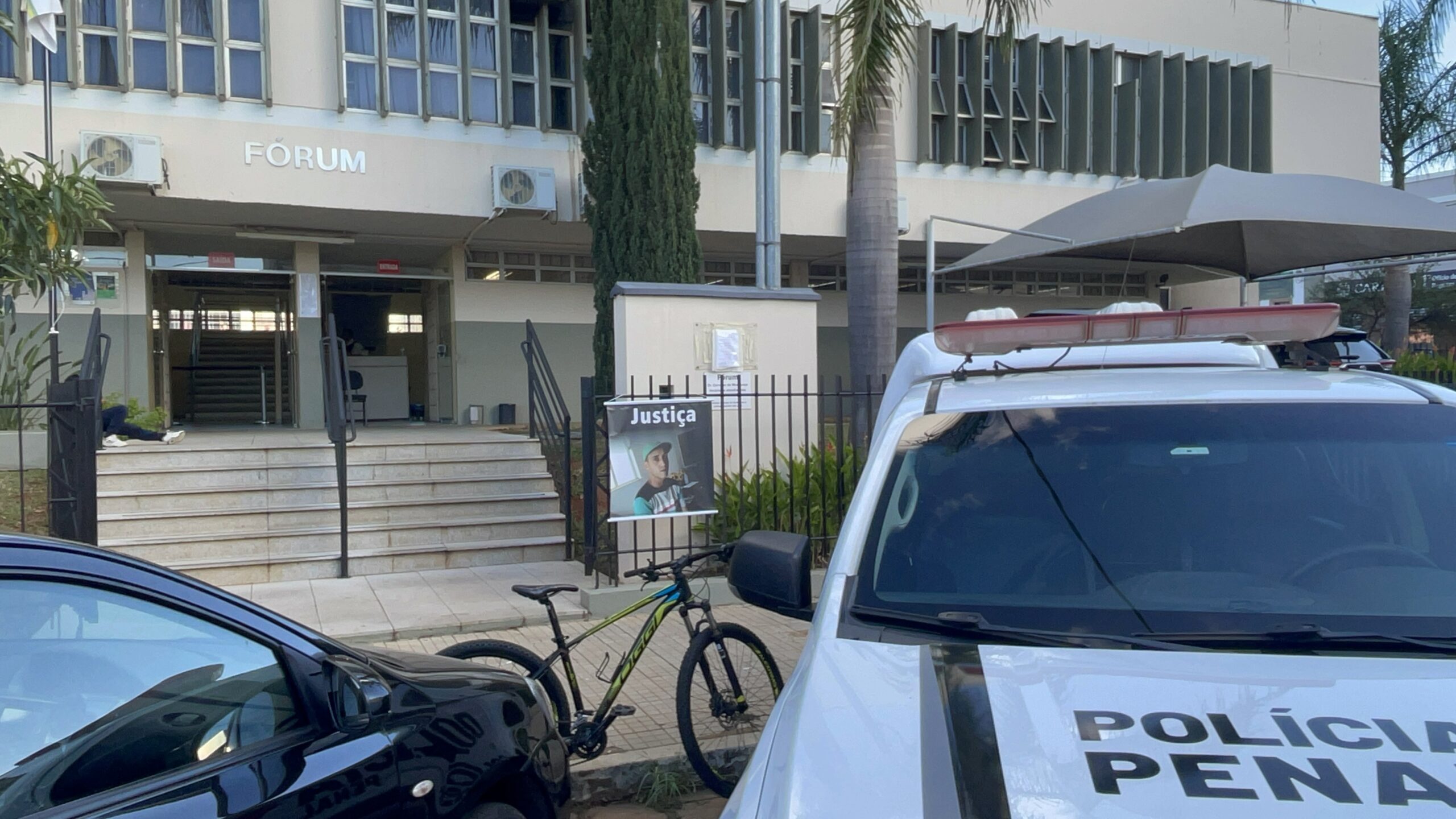 Começa o júri de acusados por homicídio brutal de Gustavinho