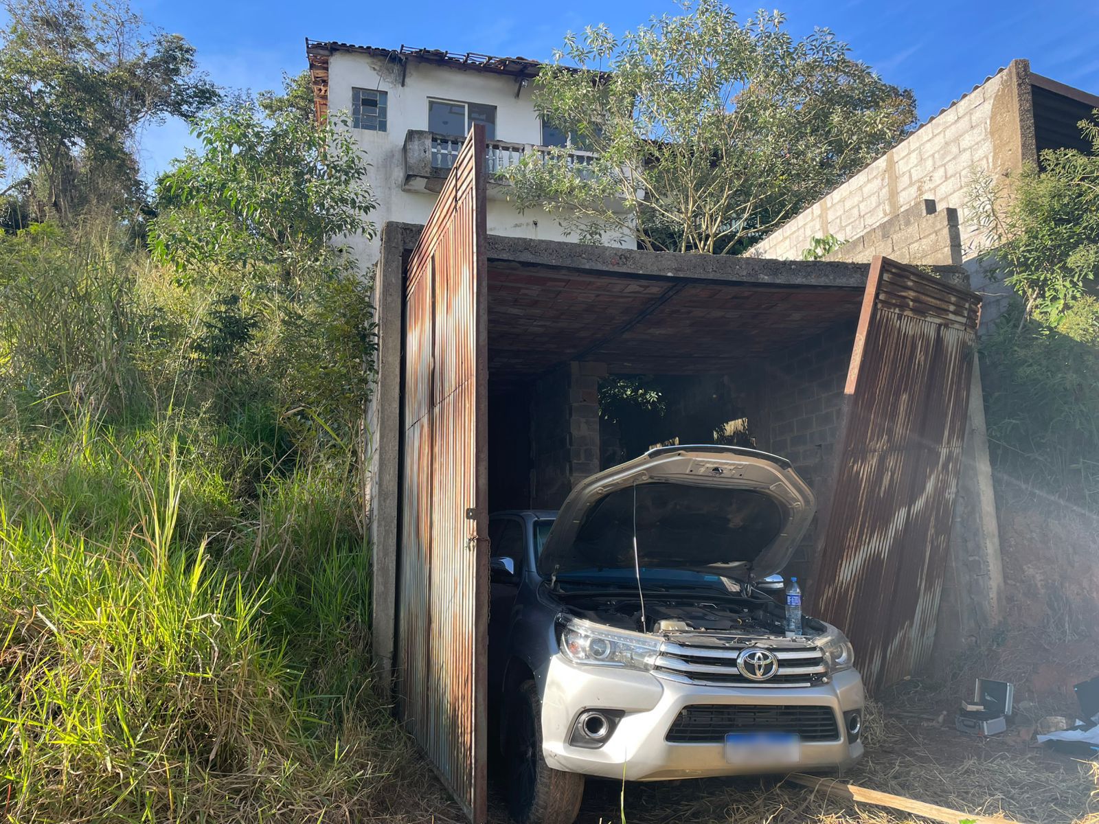 Polícia Civil age com rapidez, recupera caminhonete furtada e mantém investigações do caso