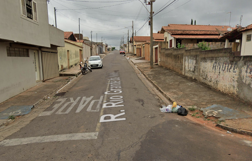 Corpo de Bombeiros realiza captura de cão agressivo no bairro Santa Inês