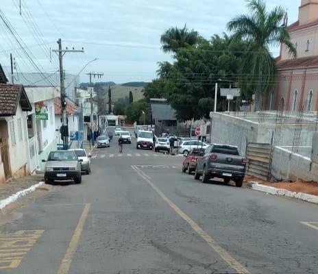 Motorista de aplicativo de Três Pontas é encontrado morto dentro do carro, após corrida em Monsenhor Paulo
