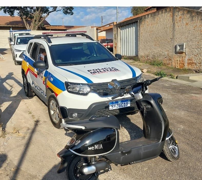 Suspeito de furtar moto elétrica em loja na Avenida Ipiranga é localizado escondido debaixo da cama