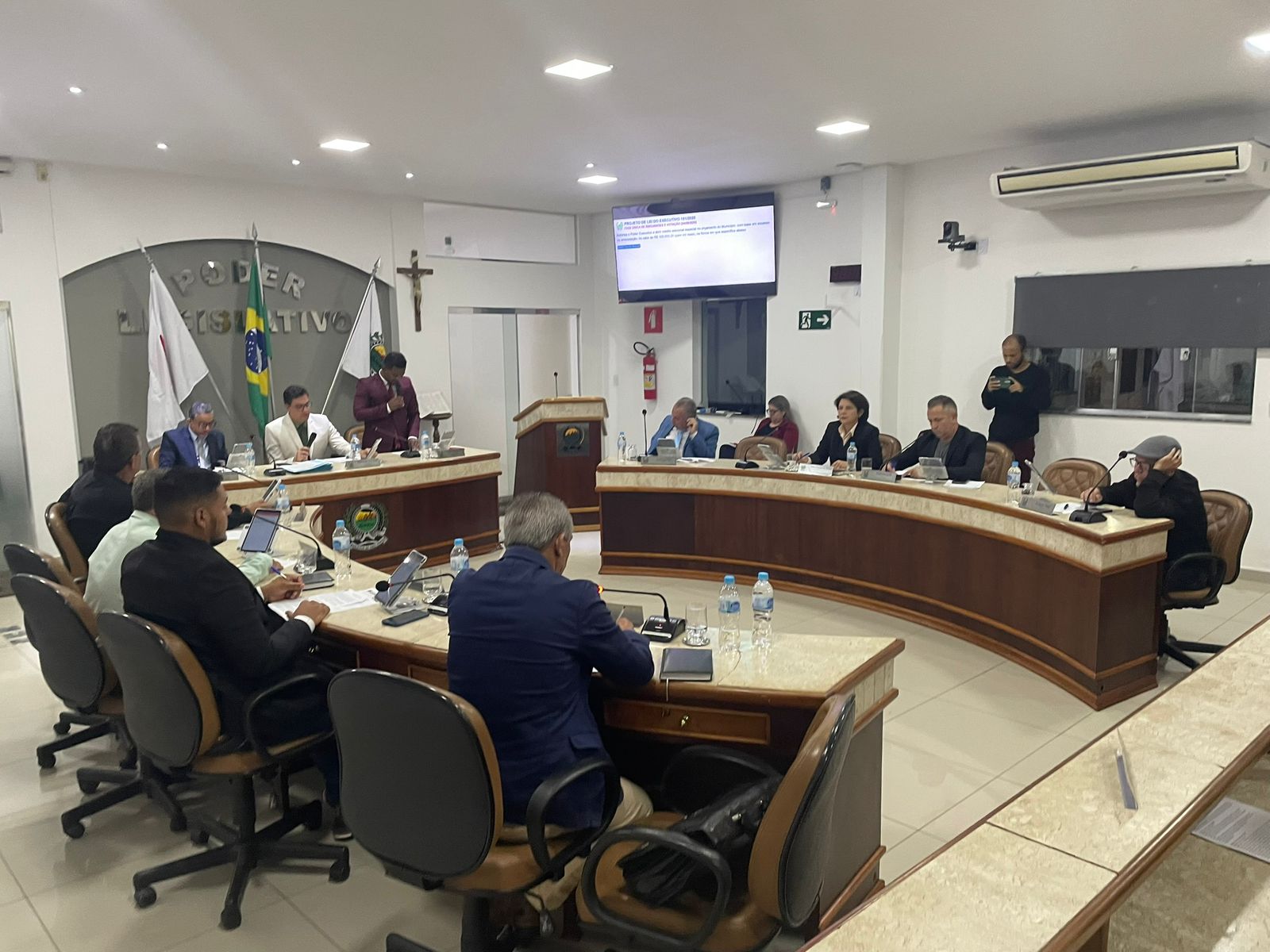 Câmara aprova mais de R$1,8 milhão para Executivo investir em exames, cirurgias e compra de ambulância