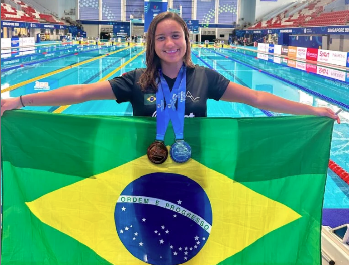 Nadadora trespontana Áddilla Caroline conquista duas medalhas de bronze no Mundial de Natação Master em Singapura