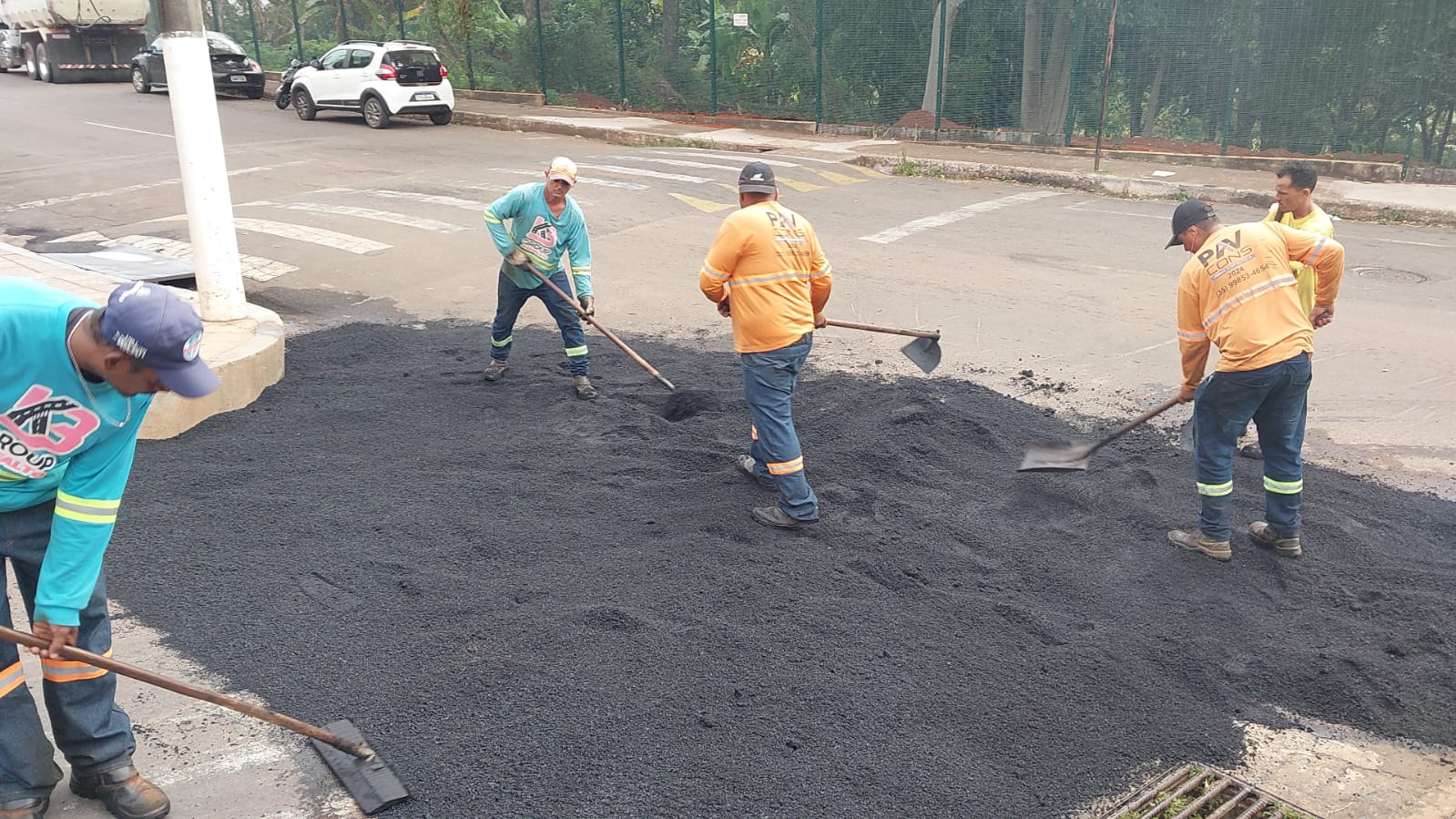 Prefeitura intensifica Operação Tapa-Buracos em diversos pontos da cidade