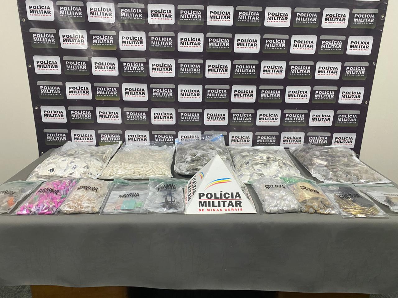 Ação da Polícia Militar em Campo Belo apreende grande quantidade de drogas e munições