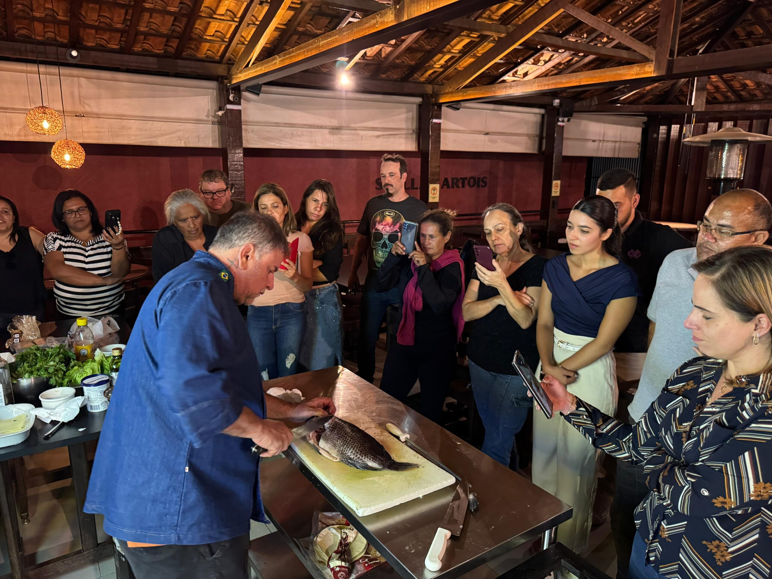 Confraria da Gastronomia Mineira estreia com a tilápia e já anuncia próxima edição gratuita dedicada à carne de porco