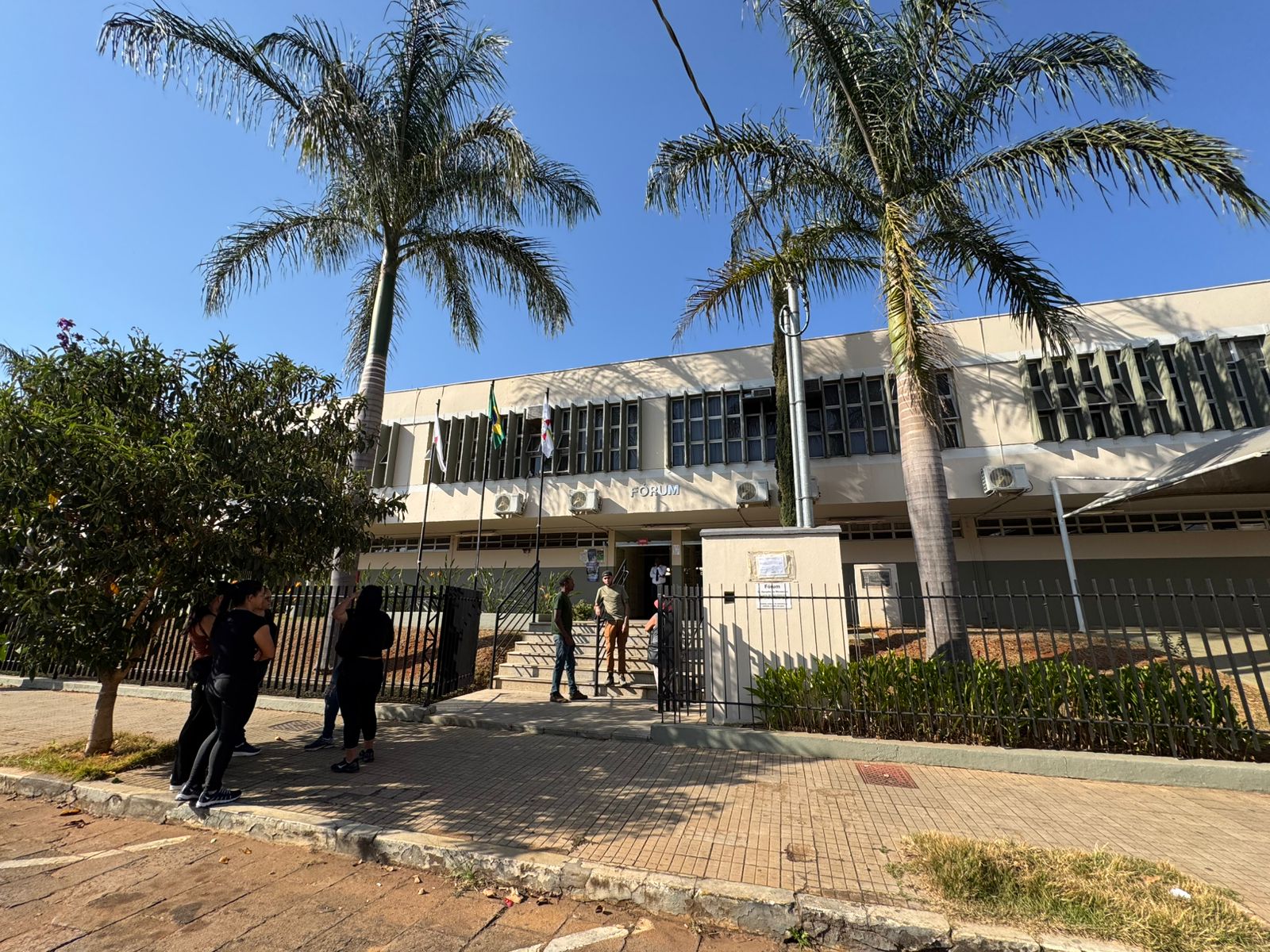 Júri popular do caso Taís Alves Carolino tem manhã marcada por depoimentos marcantes de testemunhas