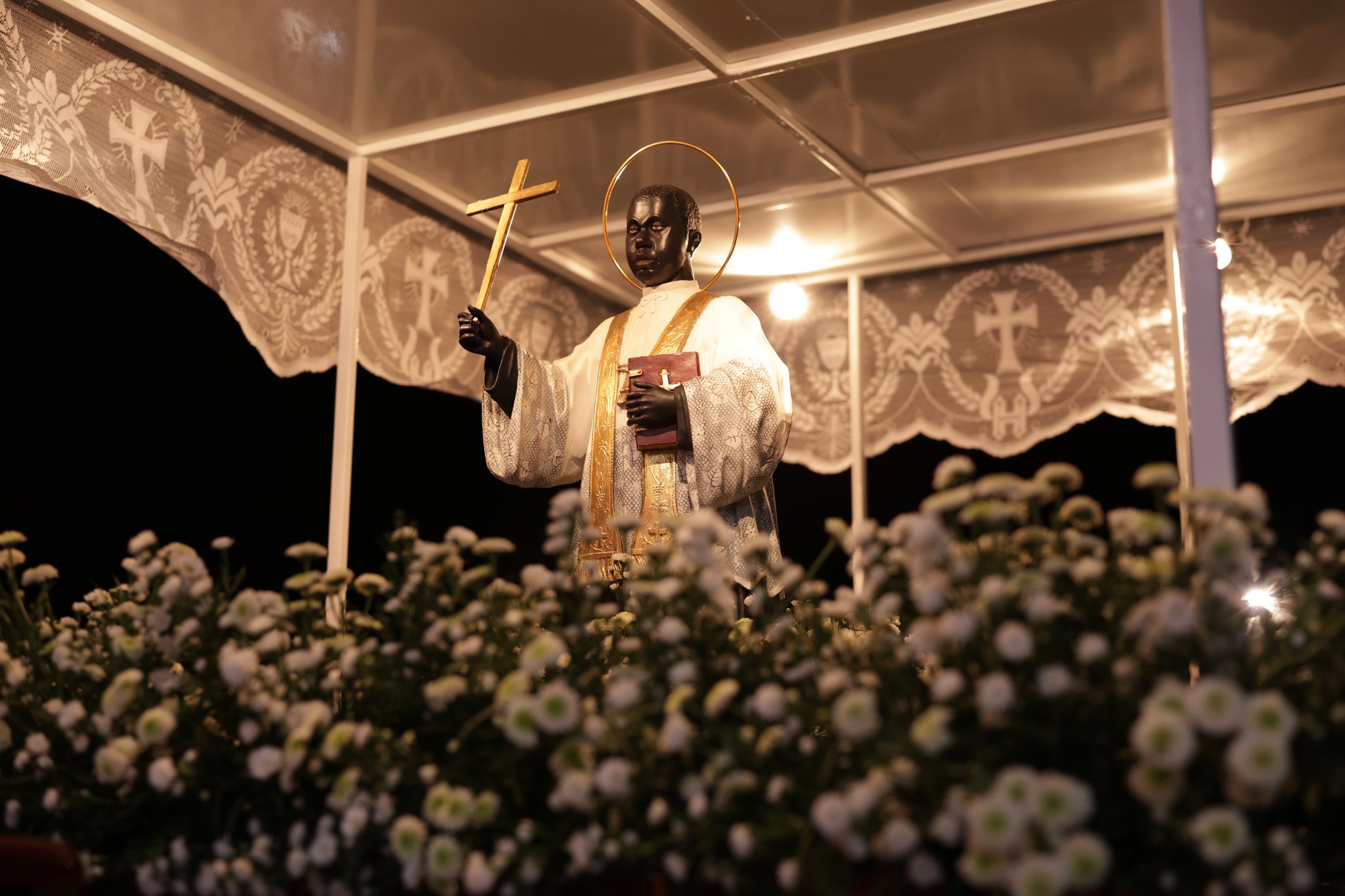 Novena do Beato Padre Victor reúne multidões e prepara Três Pontas para a grande festa de fé e esperança