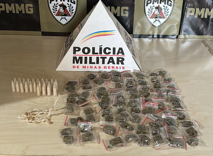 Polícia encontra drogas enterradas em área de mata em Cristais