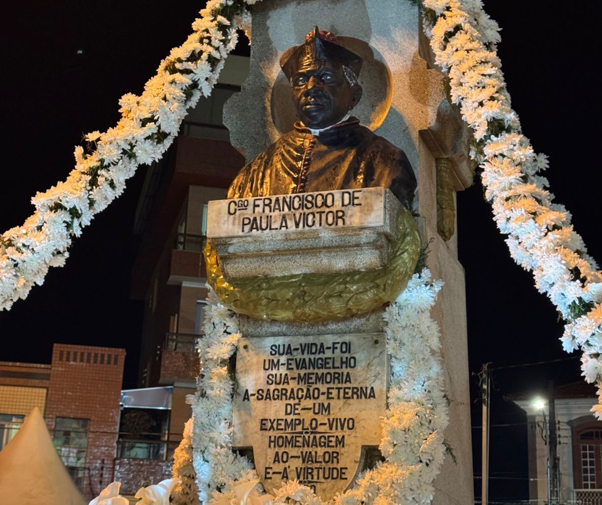 Dia de Padre Victor: celebrações começam de madrugada e vão até a noite. Veja a programação