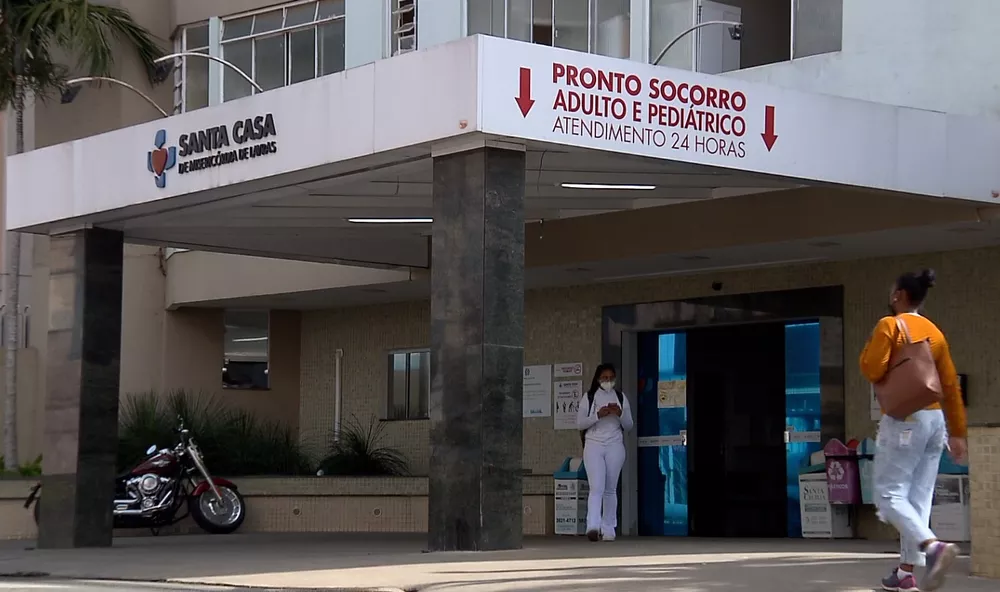 Médico condenado por estupro no ES é desligado da Santa Casa de Lavras