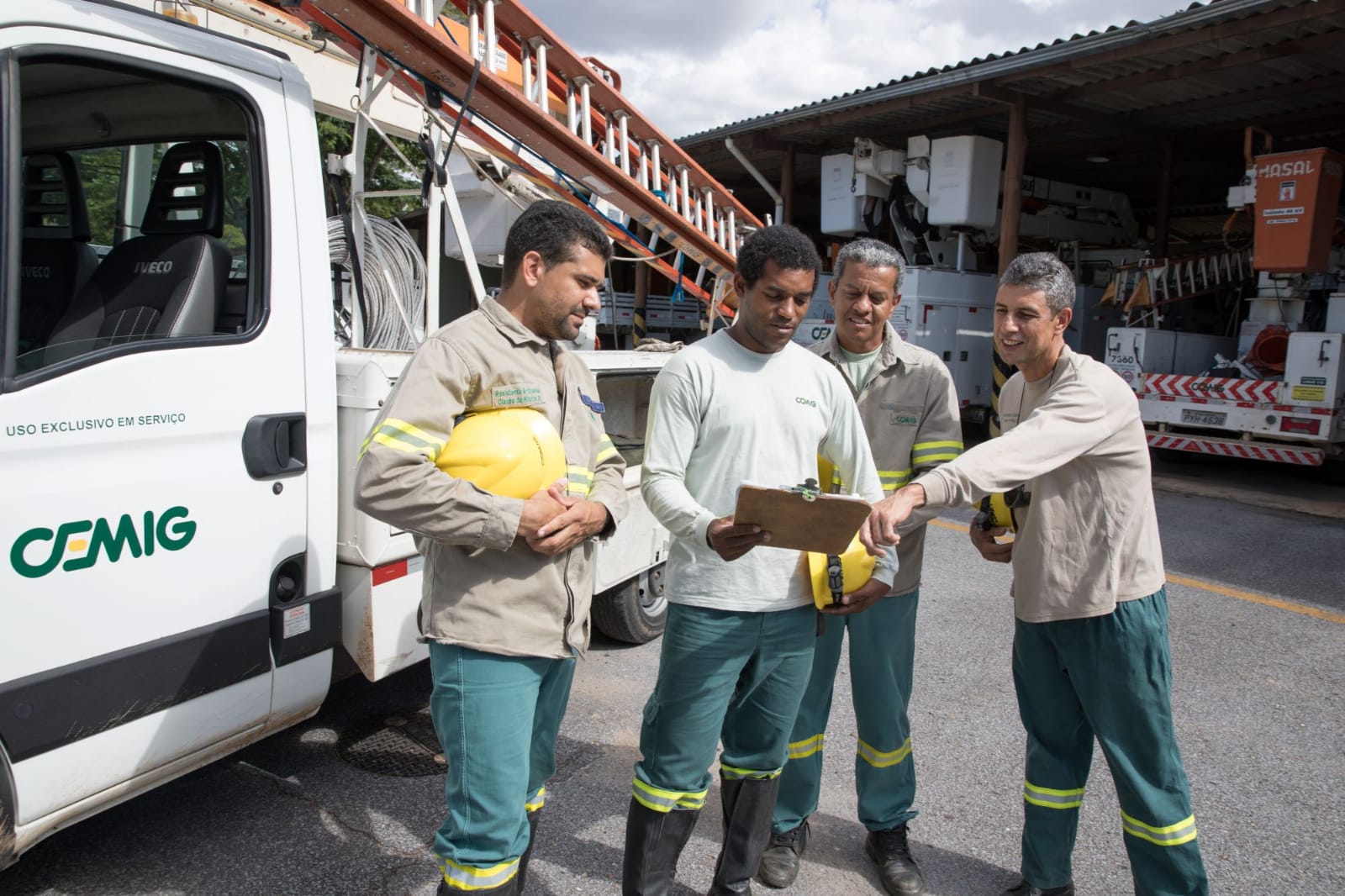 Inscrições do concurso da Cemig para 150 eletricistas começam nesta segunda