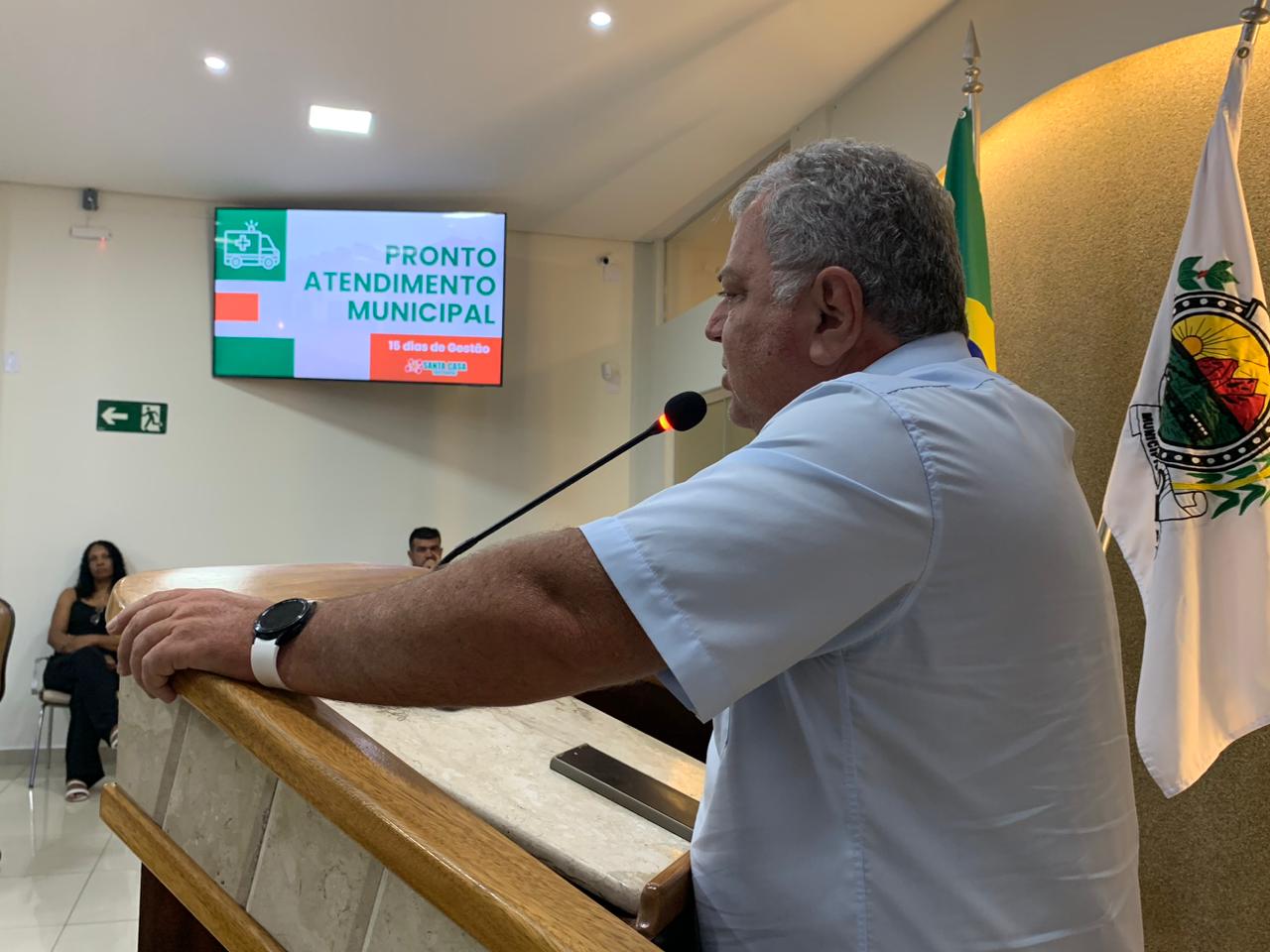 Câmara aprova compra de ônibus escolares, investimentos no Vale do Sol, estrada do Pontalete e ouve gestor do PAM