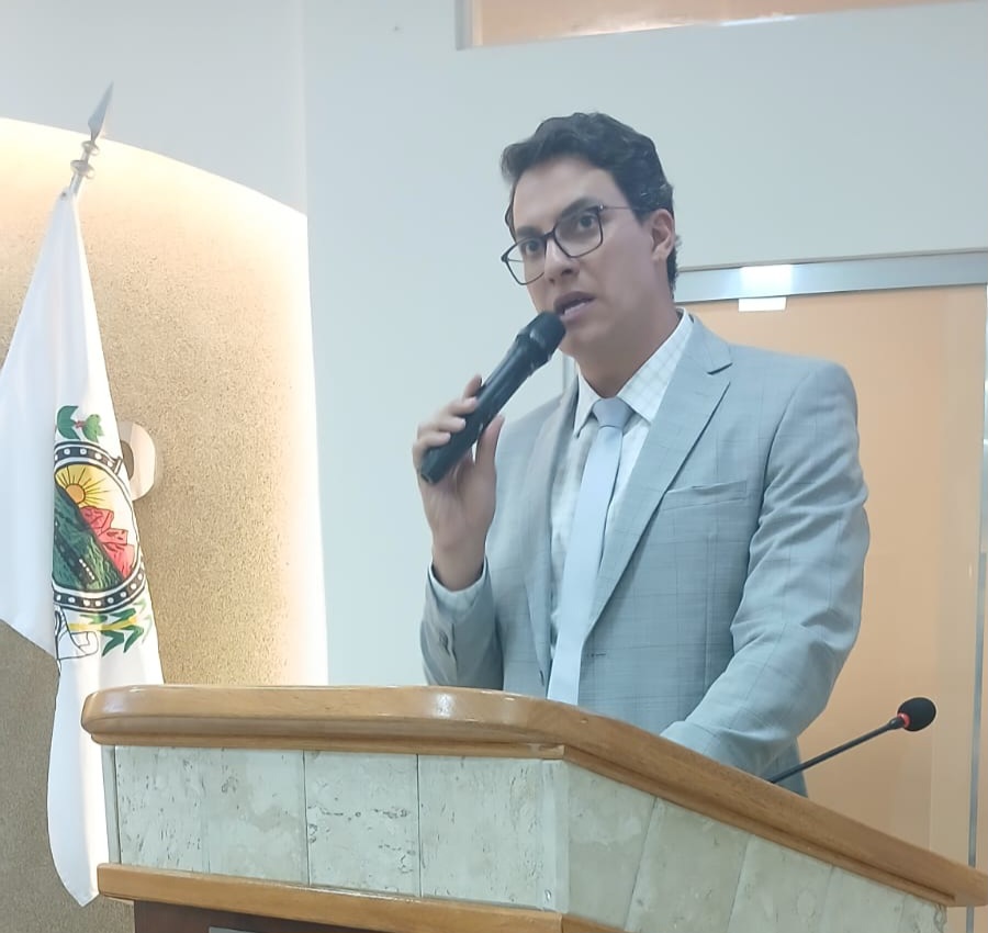 Presidente da Câmara cobra mais atenção e presença de vereadores durante as sessões