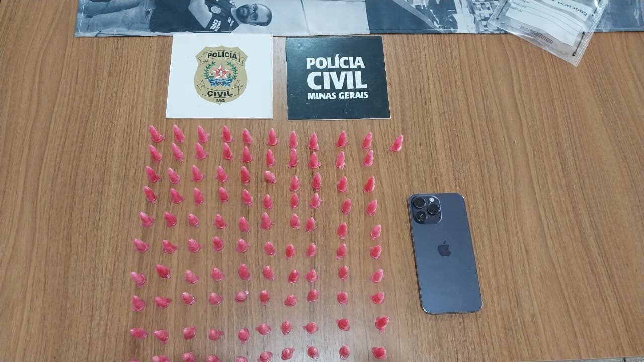 Polícia Civil flagra jovem com mais de 100 pinos de cocaína escondidos na cueca