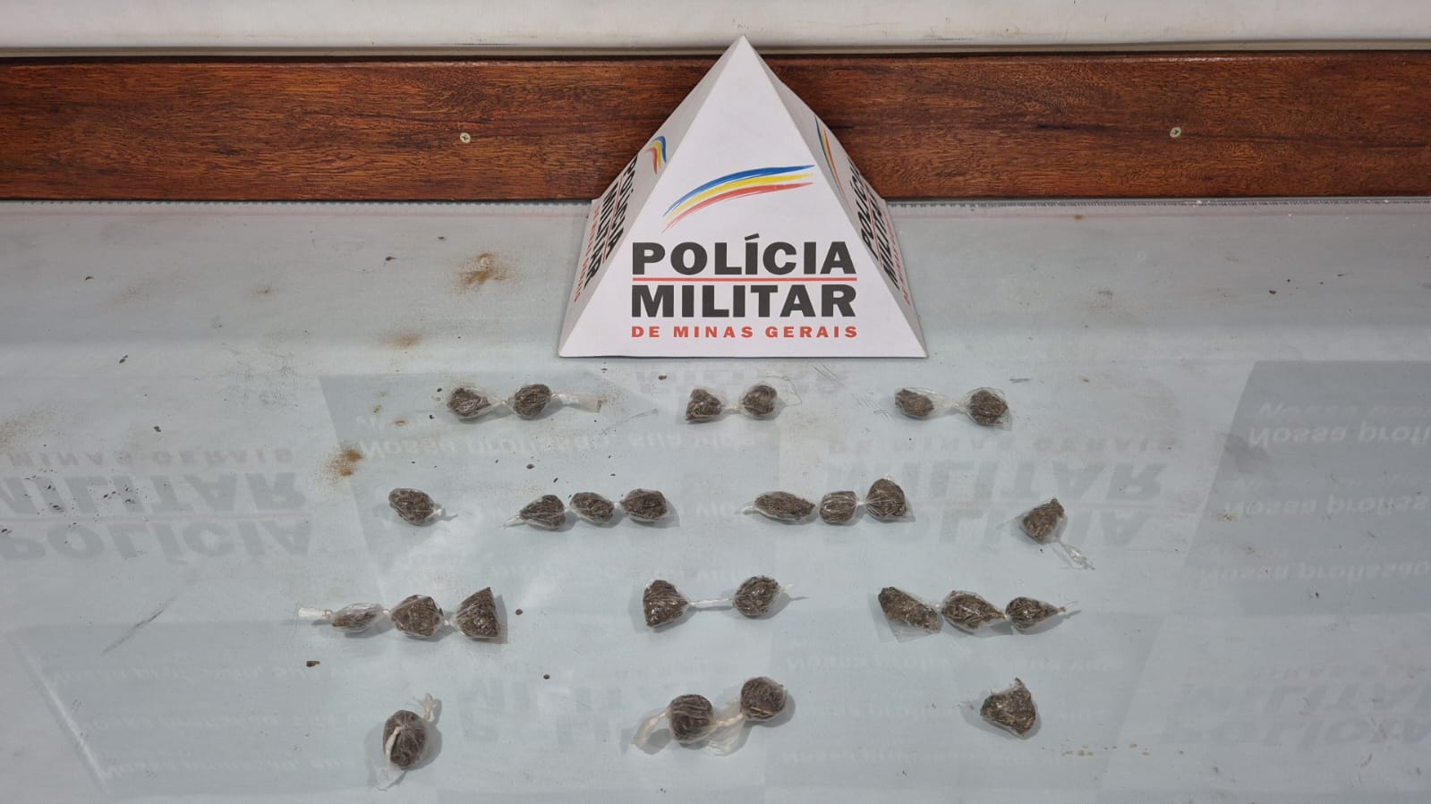 Menor é apreendido com maconha no bairro Catumbi