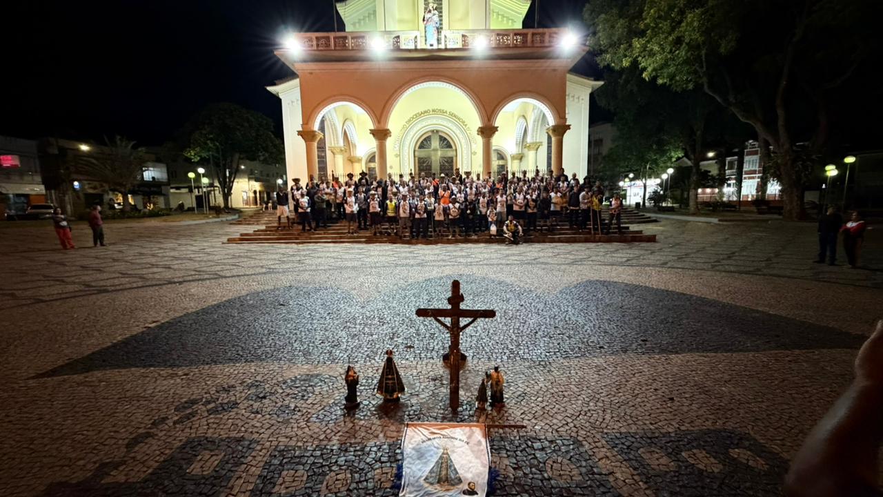 Romaria “Romeiros Amigos da Fé” iniciam caminhada rumo a Aparecida com fé, devoção e espírito de união