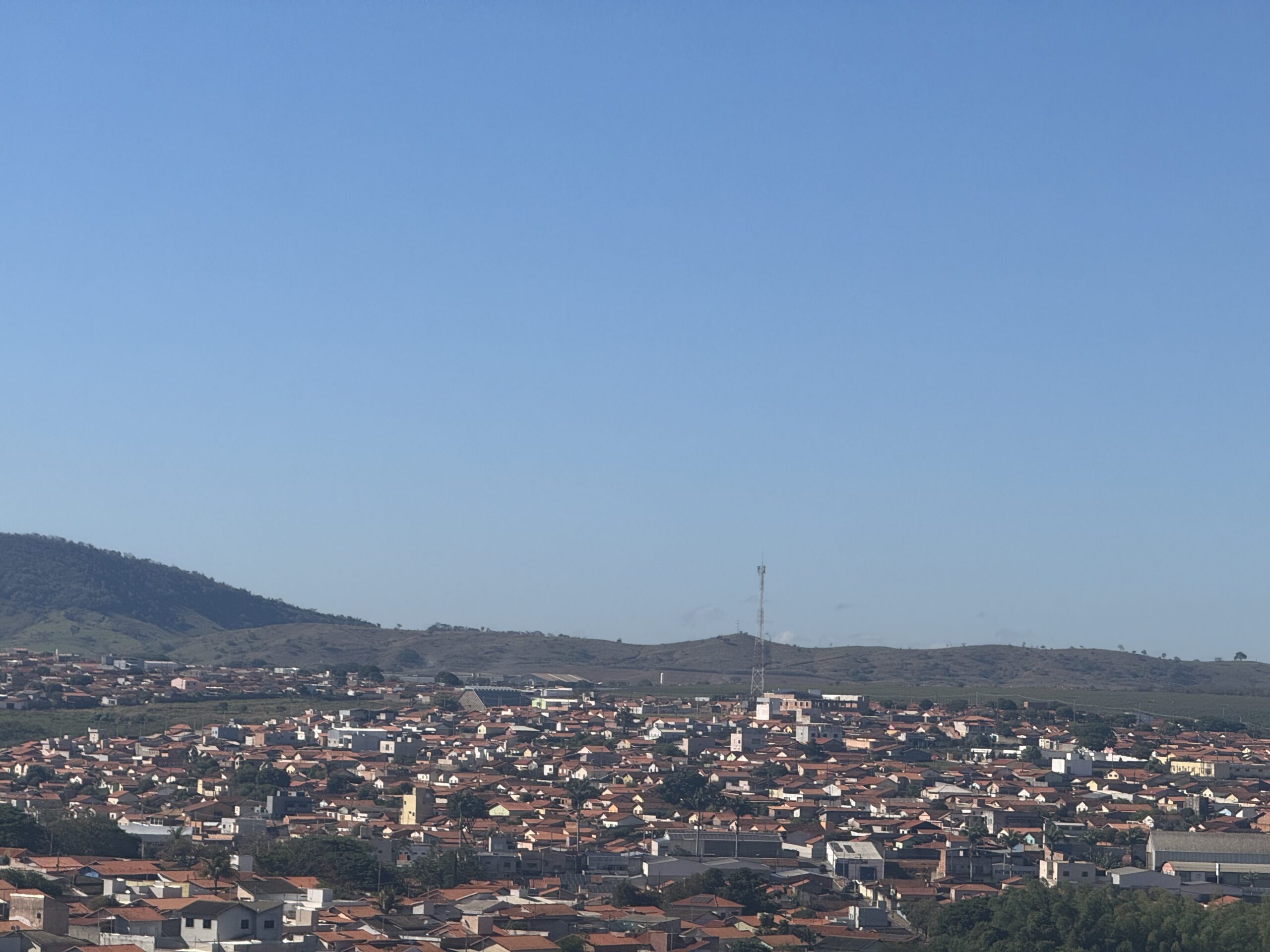 Sábado e domingo serão marcados por calor, nuvens e pancadas de chuva em Três Pontas