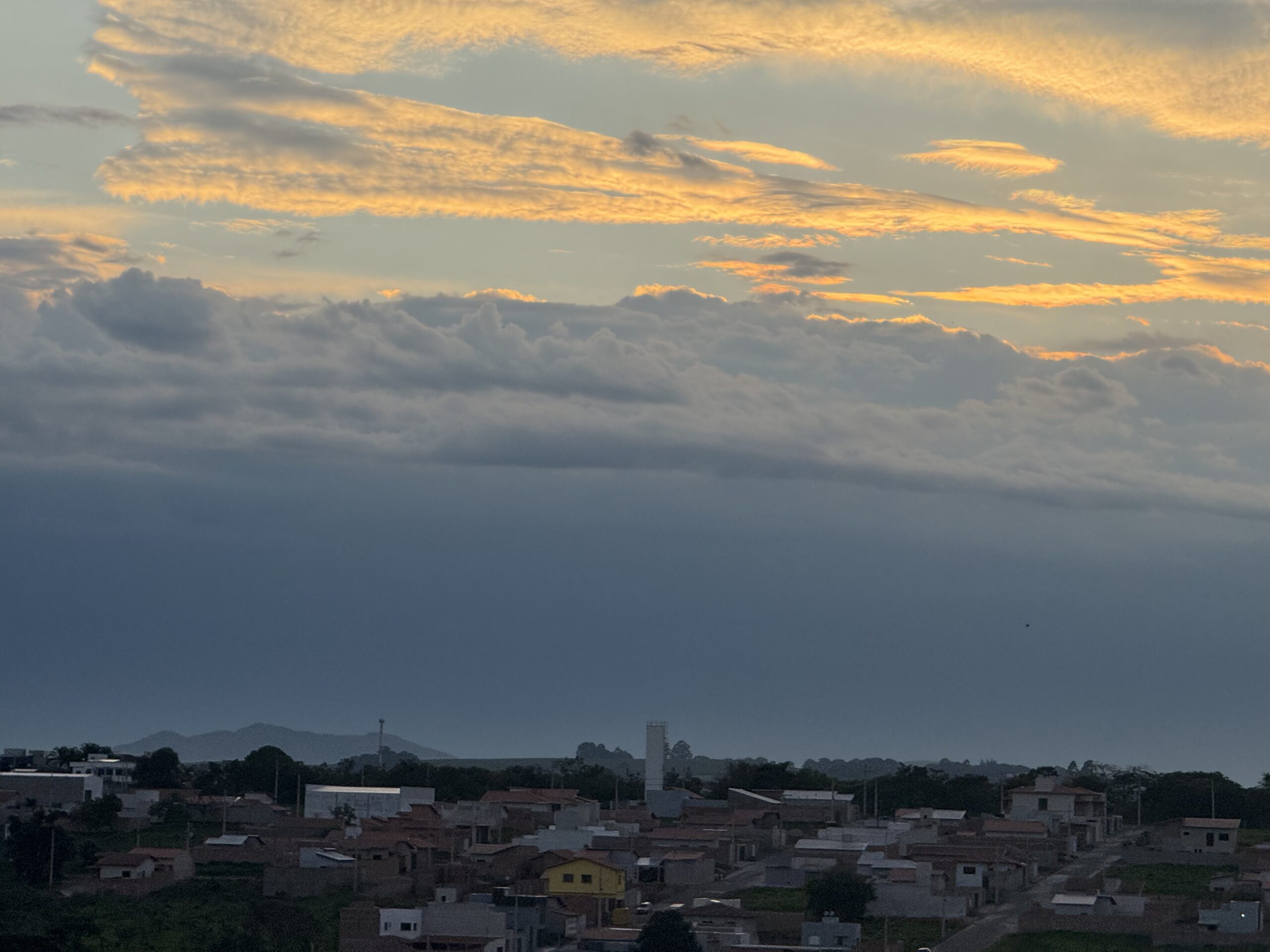 Terça-feira será de chuva forte e instabilidade ao longo do dia em Três Pontas