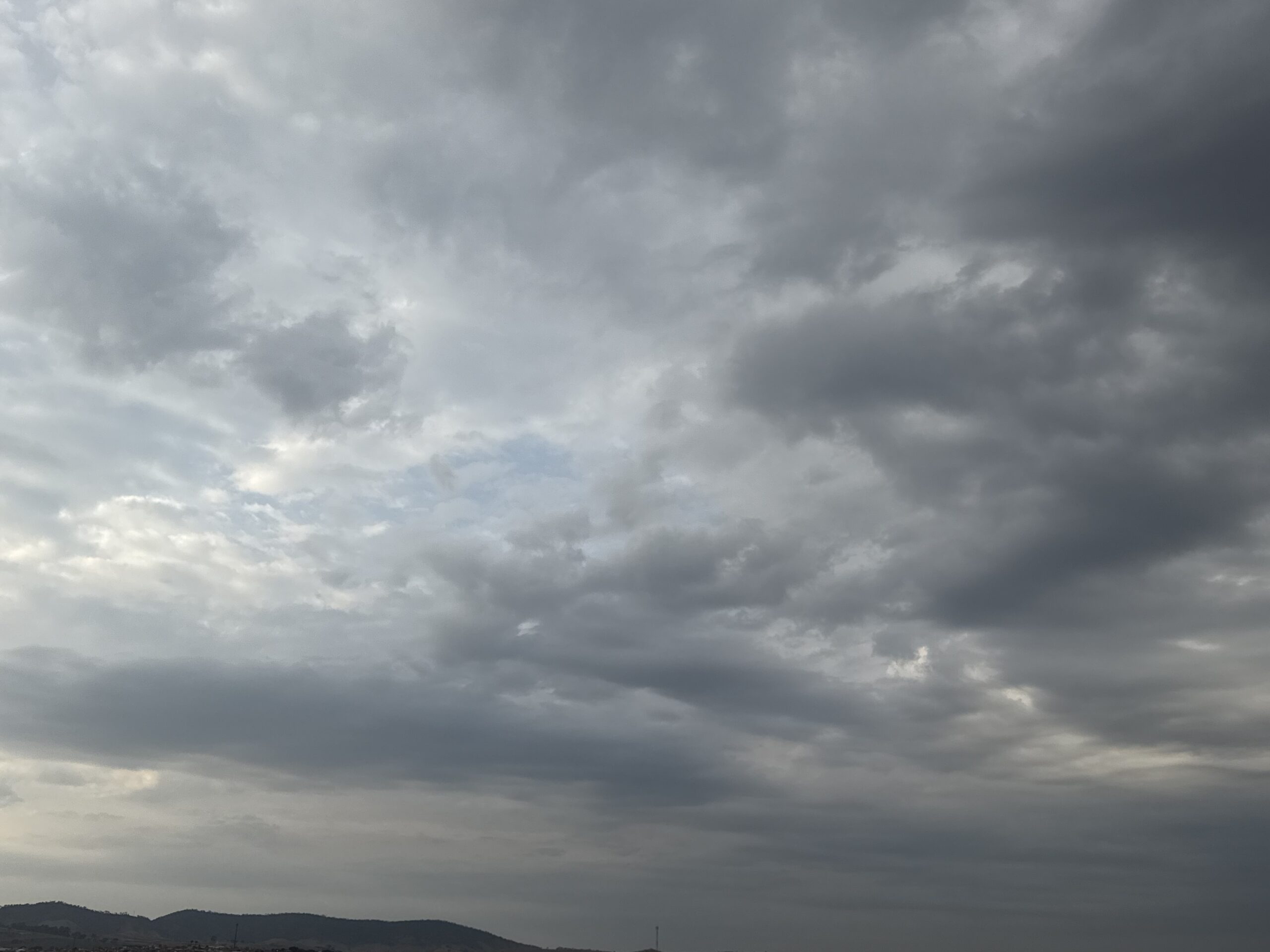 Previsão do tempo: Sol aparece, mas instabilidade pode provocar chuva passageira à tarde