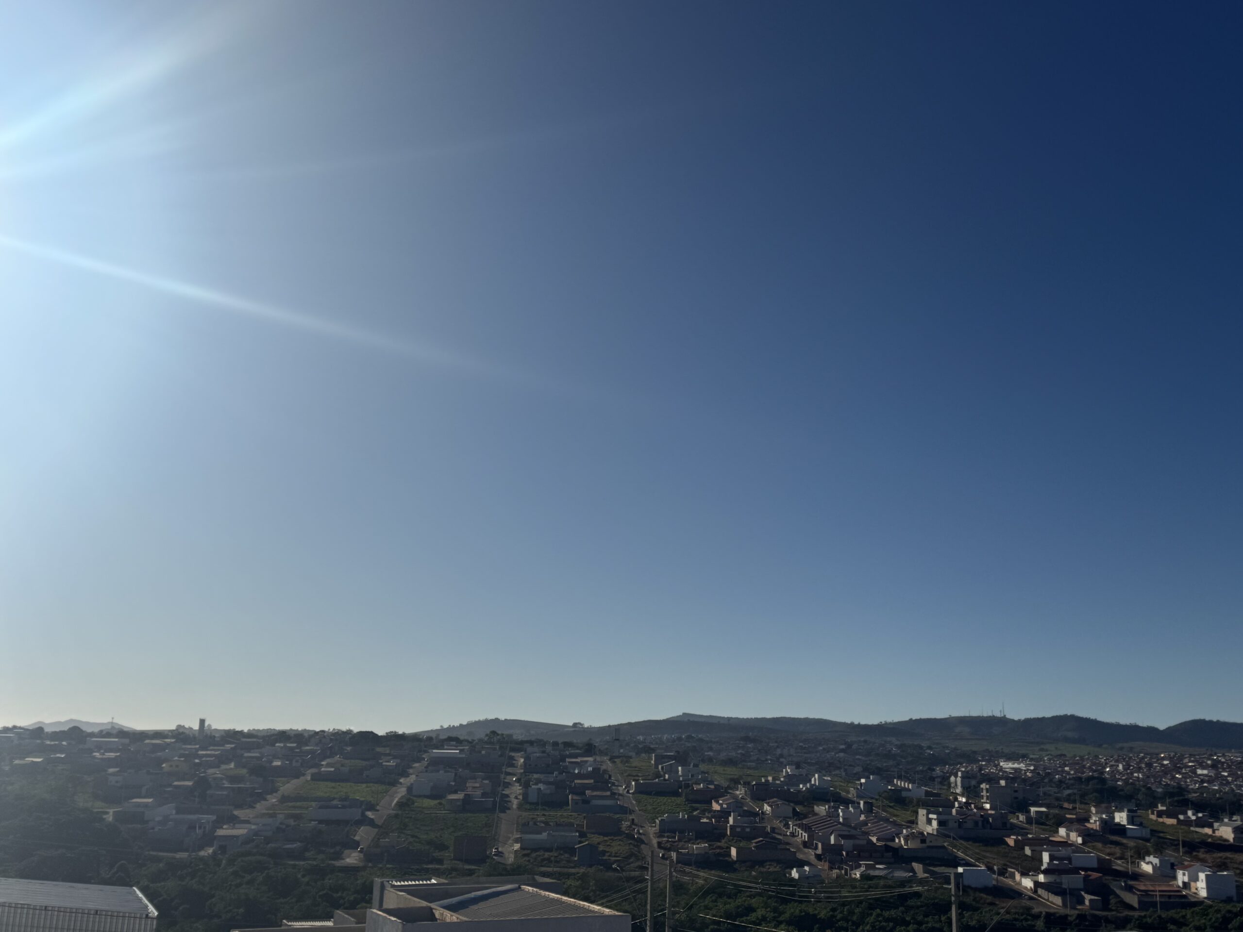 Fim de semana será de sol e calor em Três Pontas