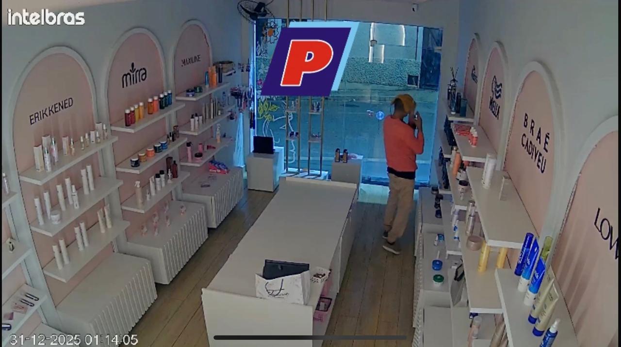 Em Nepomuceno, ladrão invade loja, escolhe perfume e comete furto no Centro