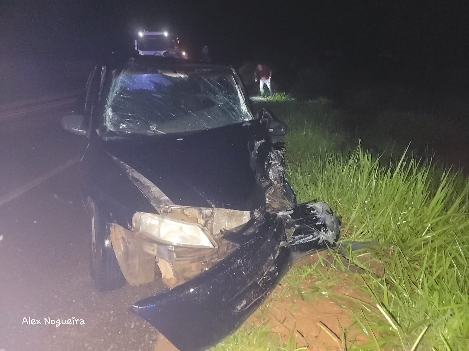 Passageiro de veículo morre em batida de frente na rodovia de Ilicínea