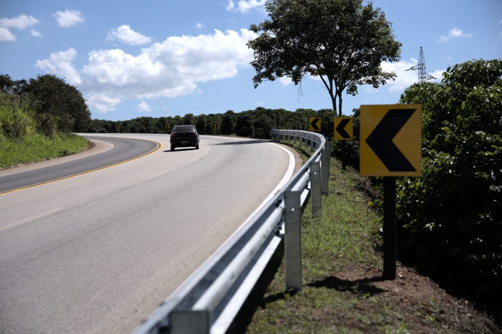 Concessionária promove melhorias viárias em seis rodovias com 17 frentes de obras