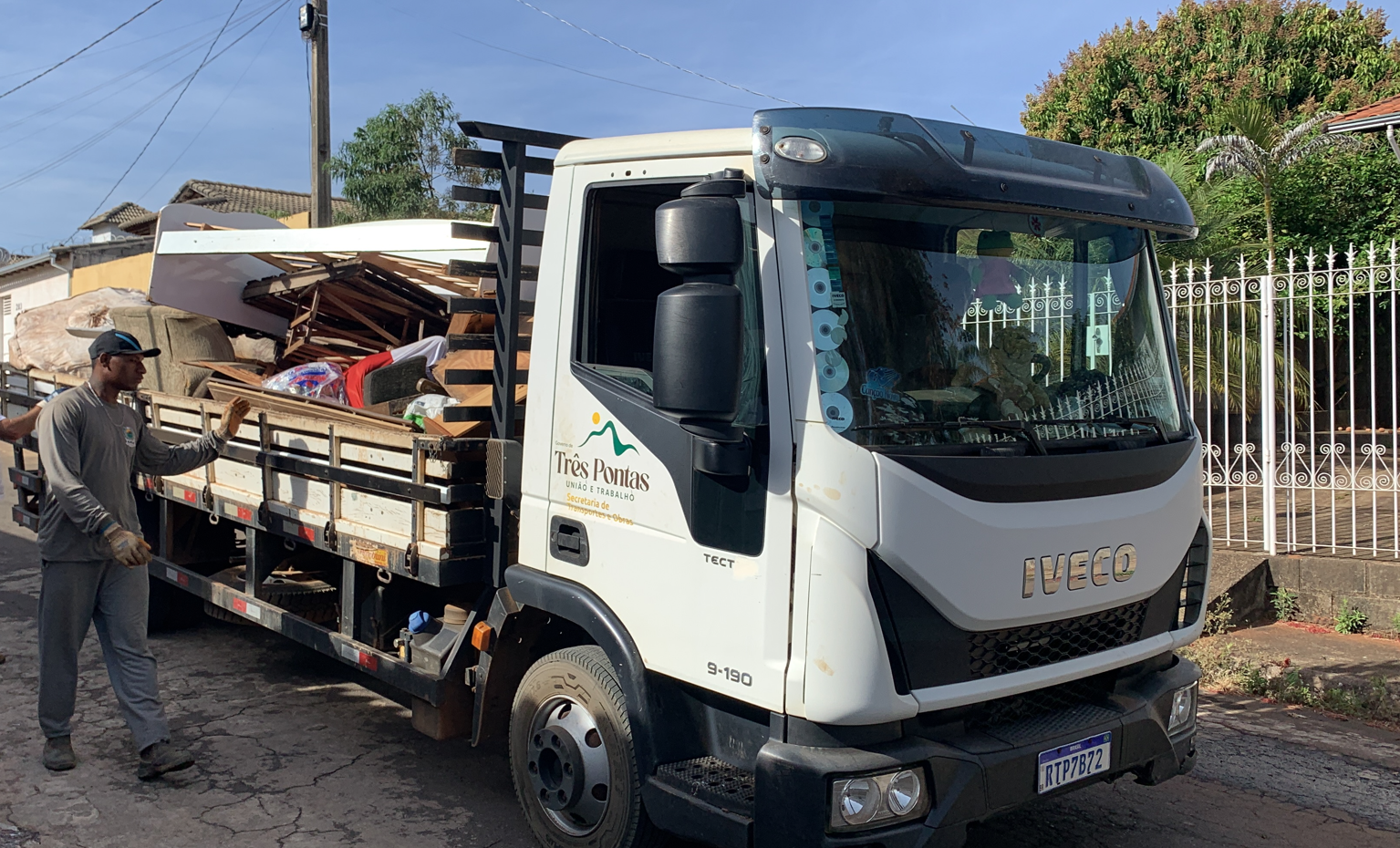 DIA D CONTRA O AEDES – Mutirão de limpeza no Quilombo e ações em unidades de saúde